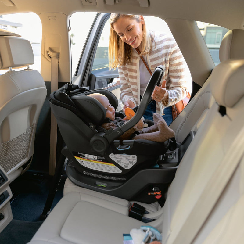 Load image into Gallery viewer, UPPAbaby Aria Lightweight Infant Car Seat - Appx May-July Delivery

