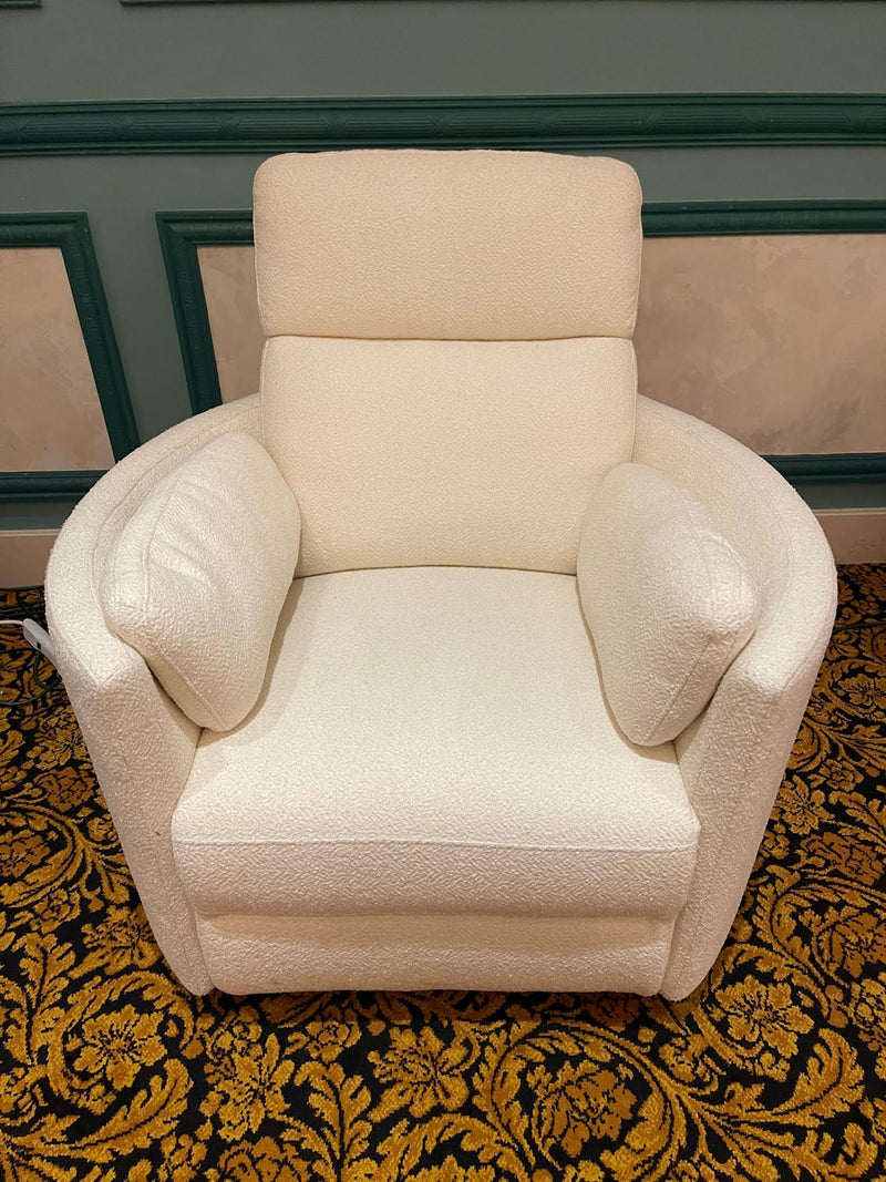 Load image into Gallery viewer, PL Heritage Radius Power Recliner with USB Charging Port
