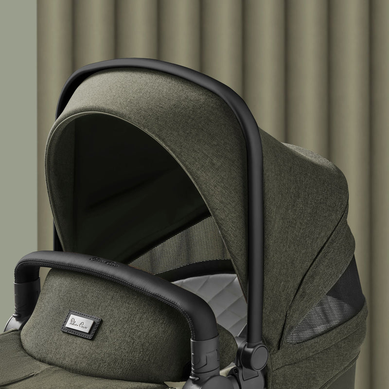 Load image into Gallery viewer, Silver Cross Wave Tandem Bassinet with Sustainable Fabrics
