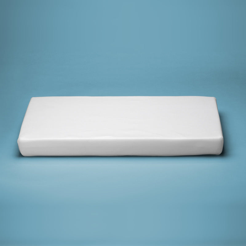 Load image into Gallery viewer, Moonlight Slumber Little Dreamer Breathe-Thru Crib Mattress Cover
