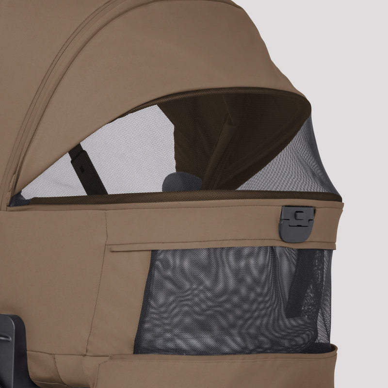 Load image into Gallery viewer, Silver Cross Breez Compact Bassinet
