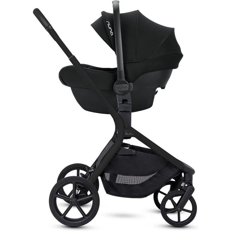 Load image into Gallery viewer, Silver Cross Breez Mid-Size Compact Stroller
