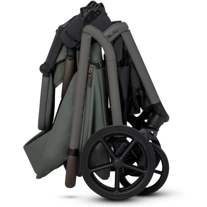 Load image into Gallery viewer, Silver Cross Breez Mid-Size Compact Stroller
