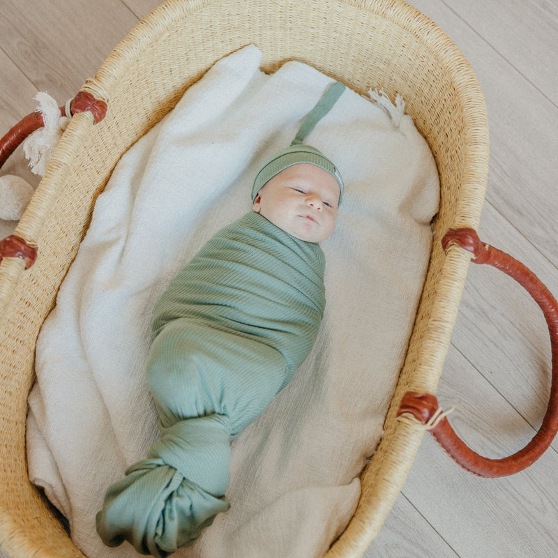 Load image into Gallery viewer, Copper Pearl Rib Knit Swaddle Blanket | Clover
