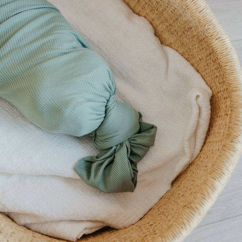 Load image into Gallery viewer, Copper Pearl Rib Knit Swaddle Blanket | Clover
