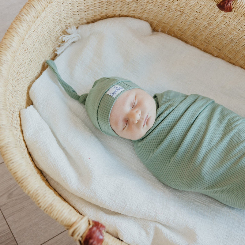 Load image into Gallery viewer, Copper Pearl Rib Knit Swaddle Blanket | Clover
