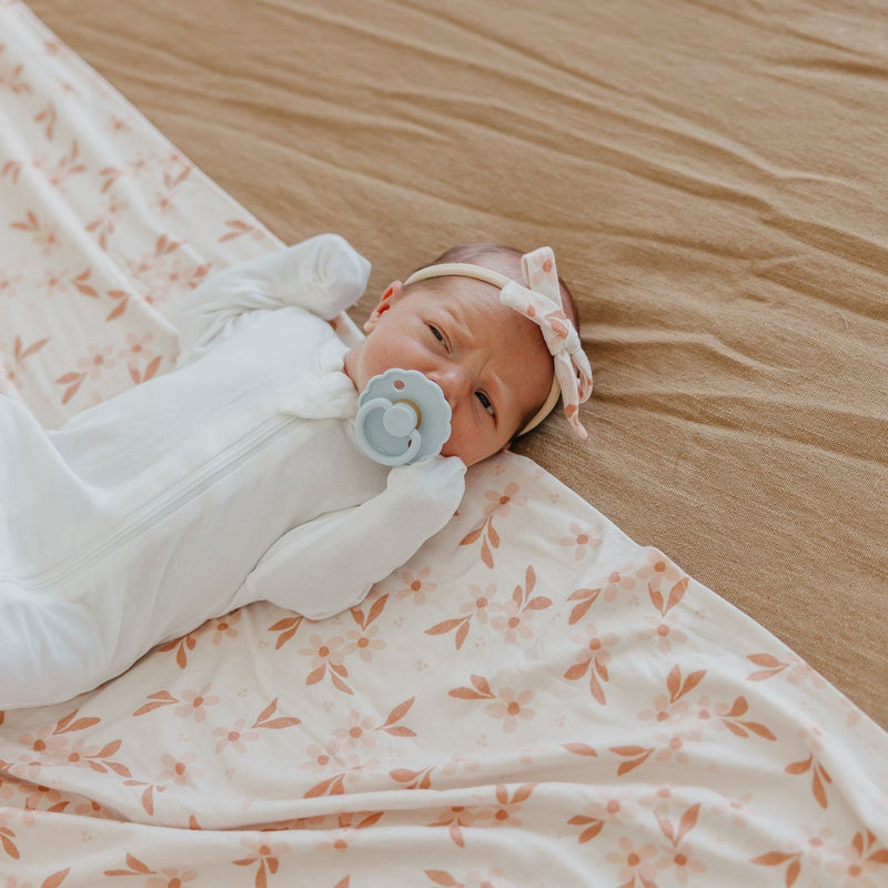 Load image into Gallery viewer, Copper Pearl Knit Swaddle Blanket | Rue
