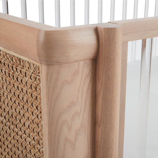 Maxi-Cosi Nursery Brisa 4-in-1 Convertible Crib with Toddler Bed/Daybed Conversion Kit | PRESALE