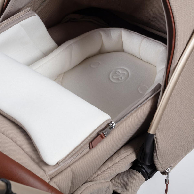 Load image into Gallery viewer, Silver Cross Dune Newborn Pod
