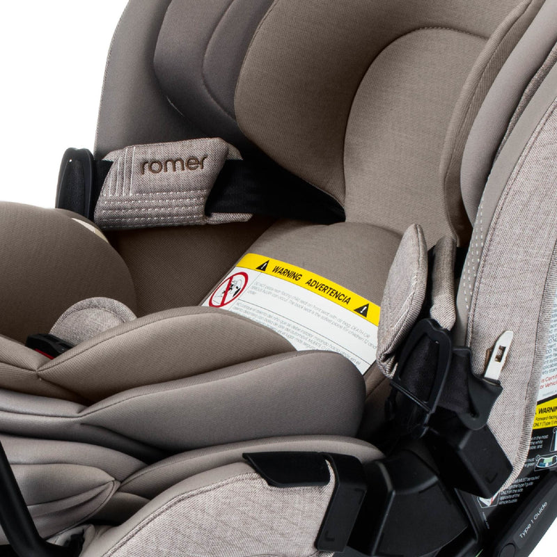Load image into Gallery viewer, Romer Veni Convertible Car Seat
