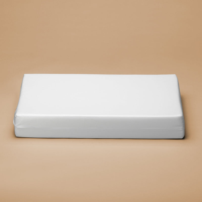 Load image into Gallery viewer, Moonlight Slumber Little Dreamer Mini Crib Mattress
