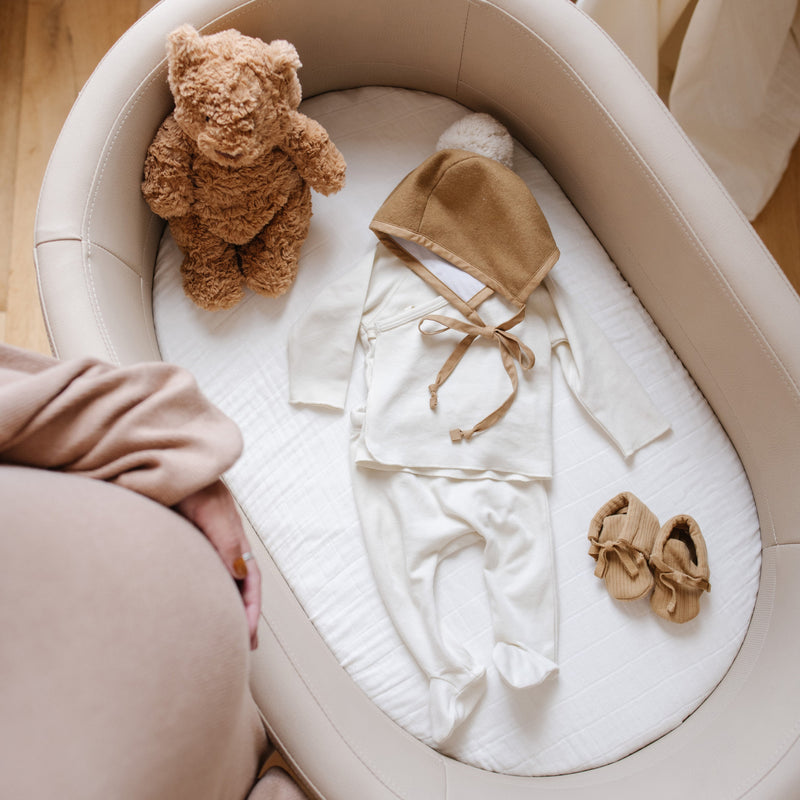 Load image into Gallery viewer, Babyletto x GATHRE Capsule Bassinet
