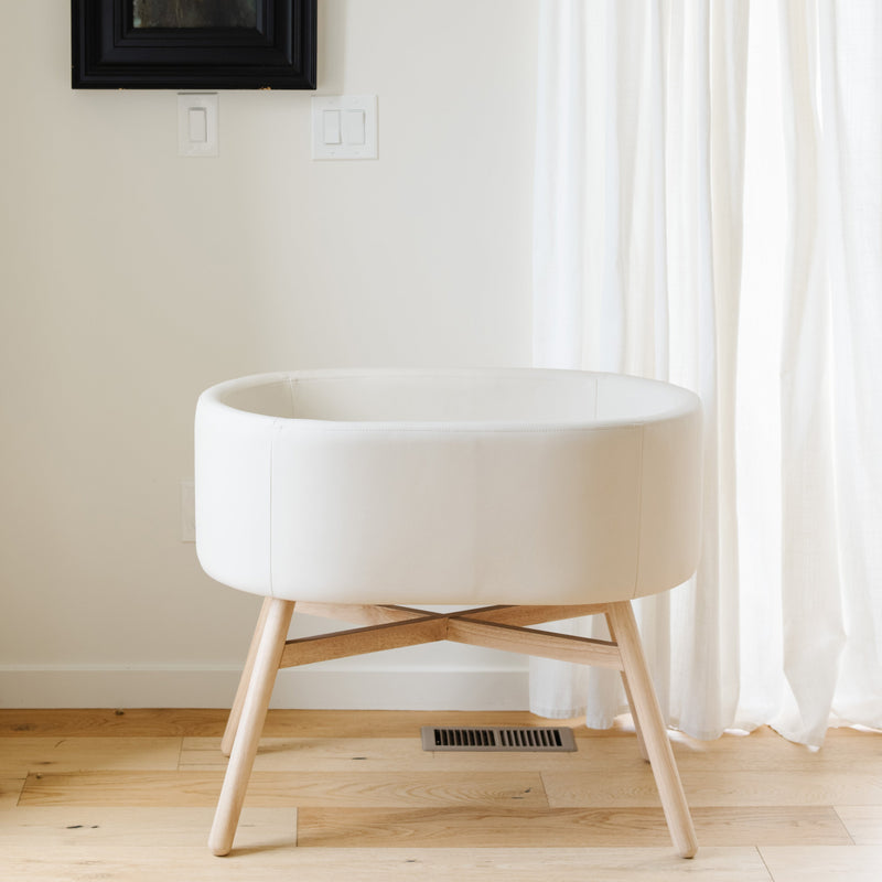 Load image into Gallery viewer, Babyletto x GATHRE Capsule Bassinet
