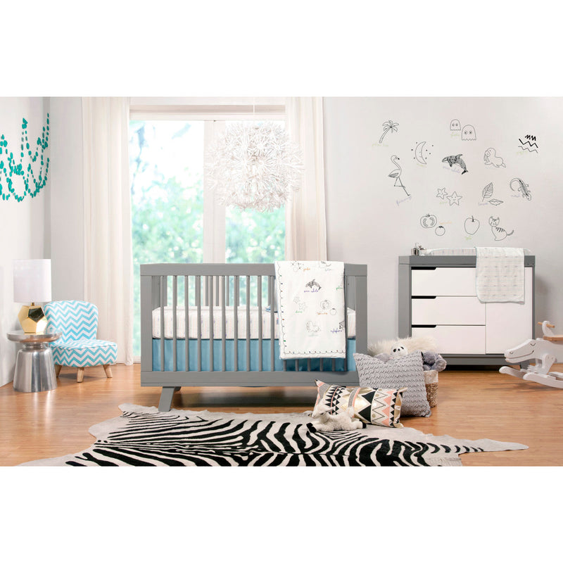 Load image into Gallery viewer, Babyletto Hudson 3-in-1 Convertible Crib with Toddler Bed Conversion Kit
