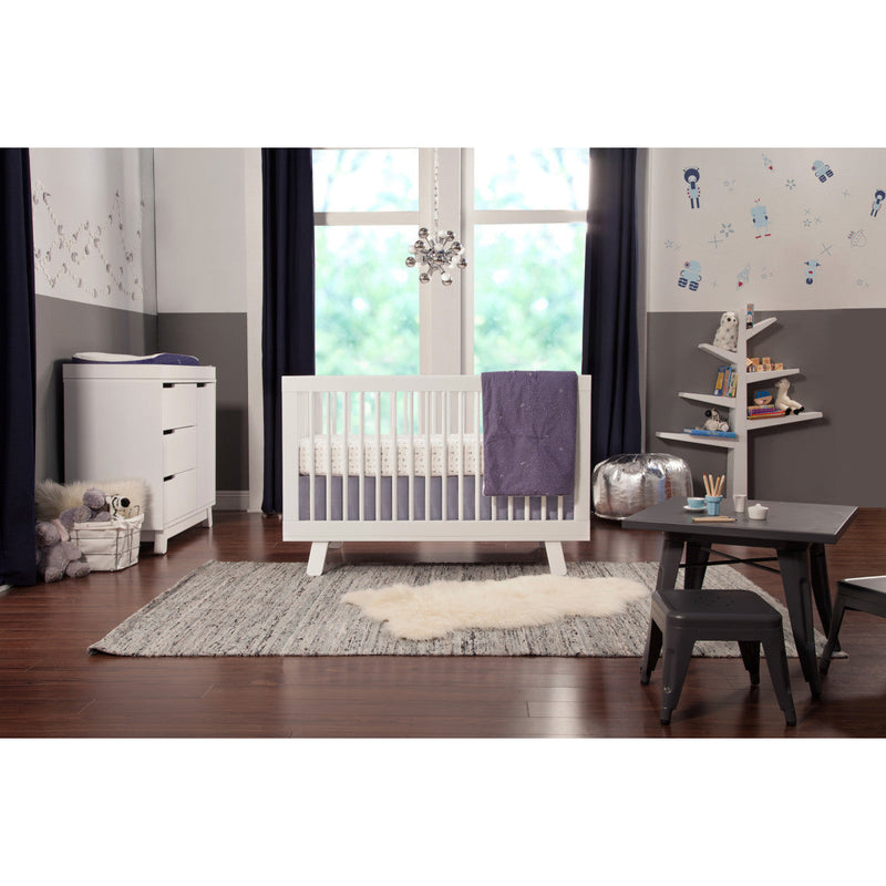 Load image into Gallery viewer, Babyletto Hudson 3-in-1 Convertible Crib with Toddler Bed Conversion Kit
