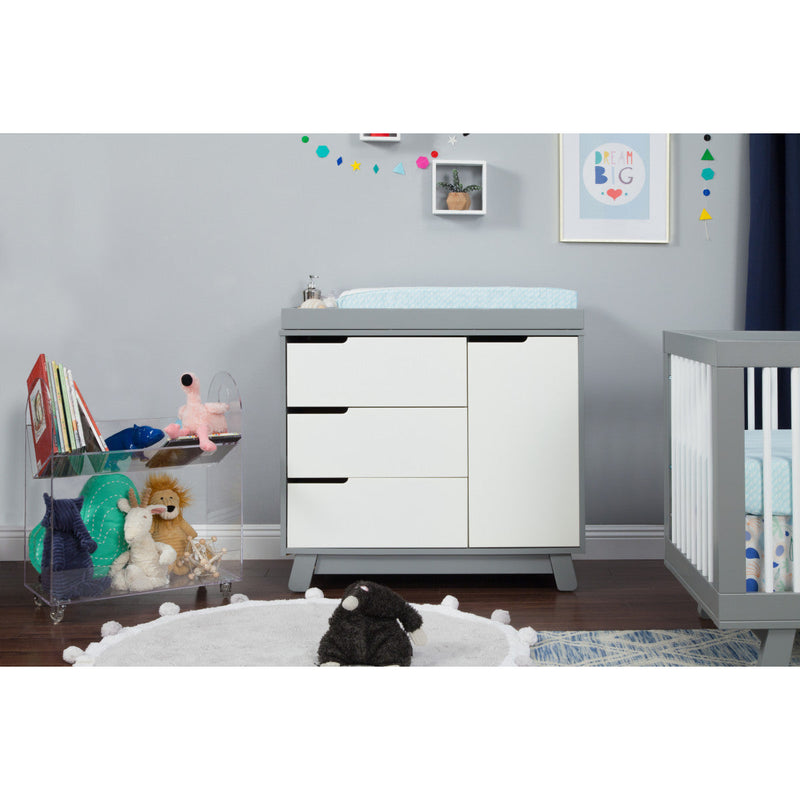 Load image into Gallery viewer, Babyletto Hudson 3-Drawer Changer Dresser with Removable Changing Tray
