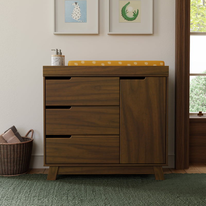 Load image into Gallery viewer, Babyletto Hudson 3-Drawer Changer Dresser with Removable Changing Tray
