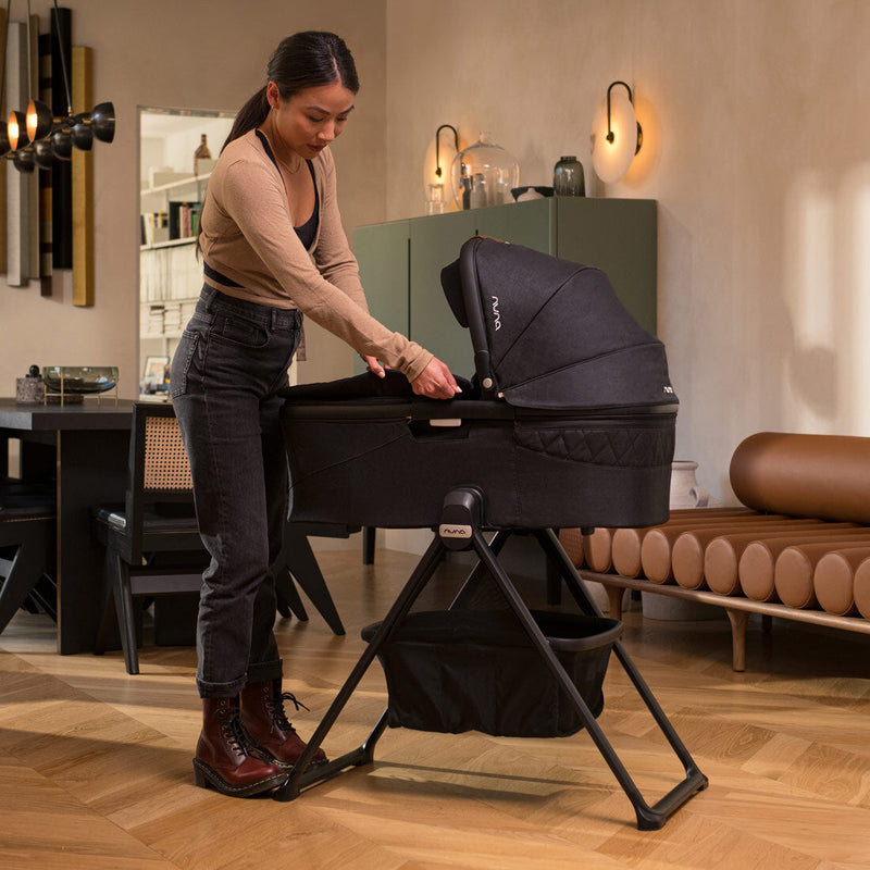 Load image into Gallery viewer, Nuna Demi Next Bassinet + Stand
