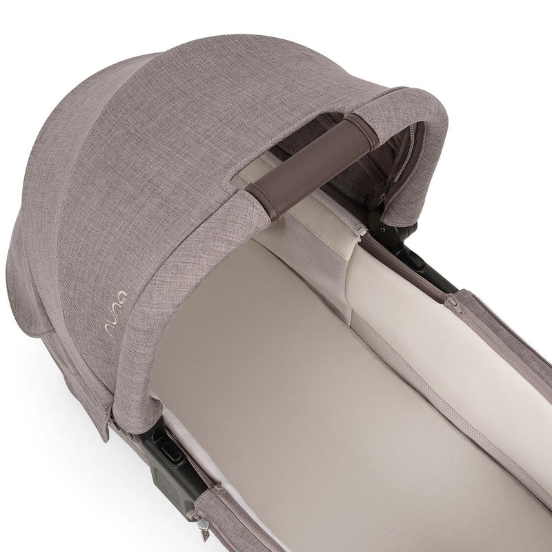 Load image into Gallery viewer, Nuna x BMW SWIV &amp; TRIV Series Bassinet + Stand
