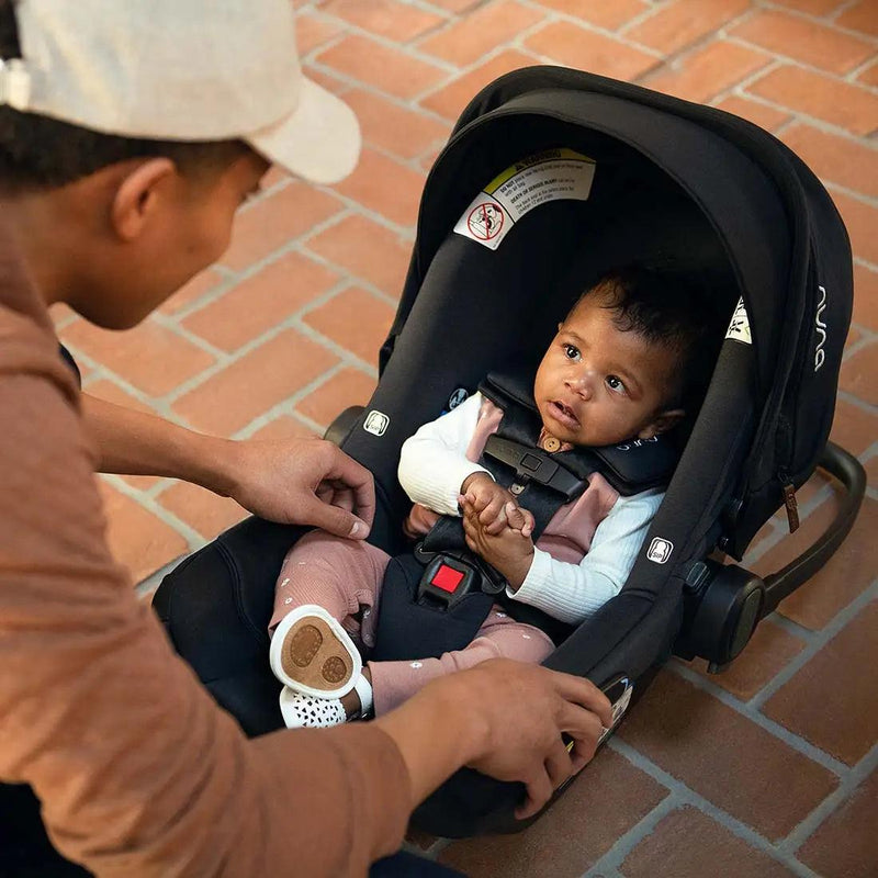 Load image into Gallery viewer, Nuna PIPA Aire Infant Car Seat + Pipa Series Base
