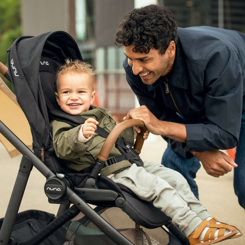 Load image into Gallery viewer, Nuna Swiv Stroller
