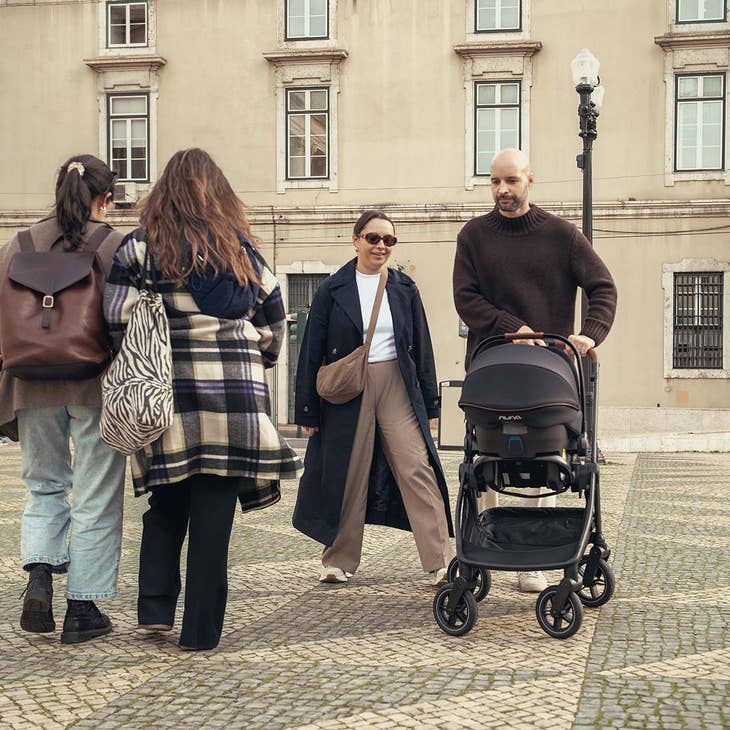 Load image into Gallery viewer, Nuna SWIV Stroller + PIPA Urbn Travel System
