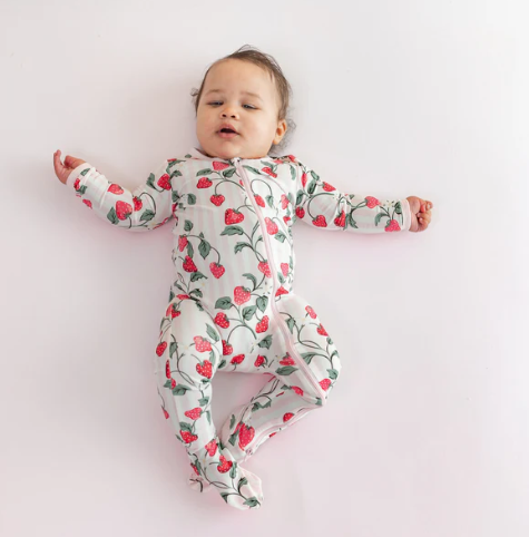 Kyte Baby Zippered Footie - Strawberry