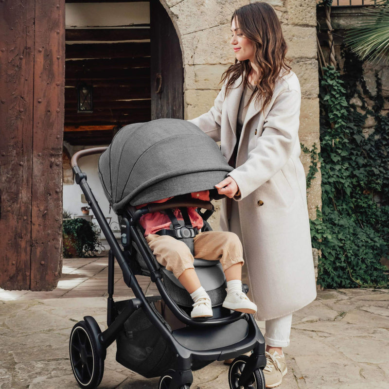 Load image into Gallery viewer, Romer Juni Infant Car Seat + Tura Stroller Travel System

