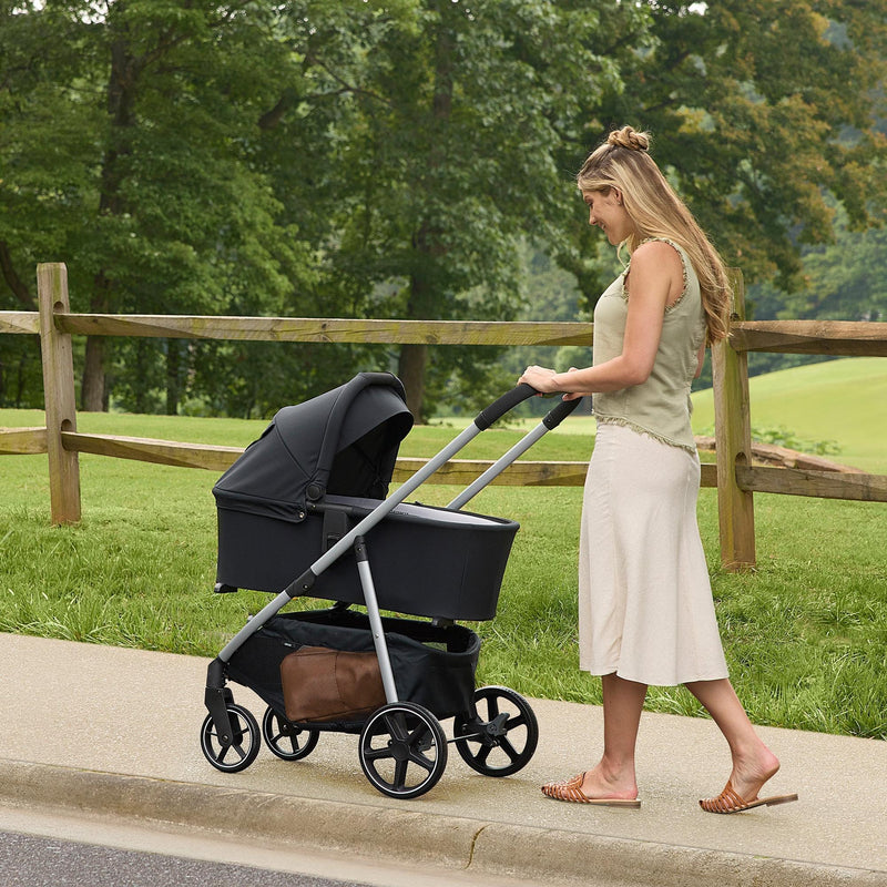 Load image into Gallery viewer, Britax Zinnia Bassinet for Brook, Brook+ and Grove Strollers
