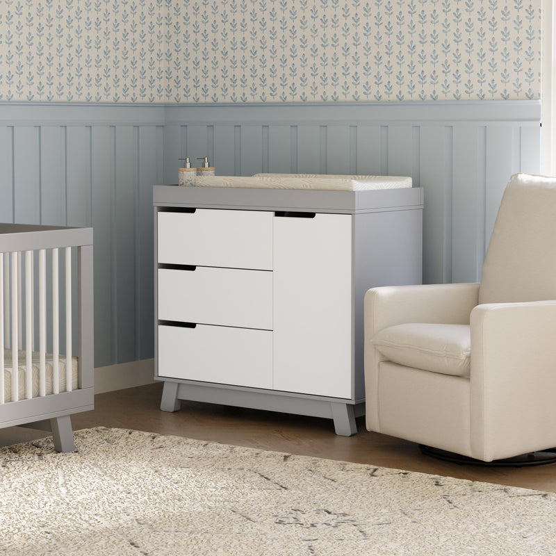 Load image into Gallery viewer, Babyletto Hudson 3-Drawer Changer Dresser with Removable Changing Tray
