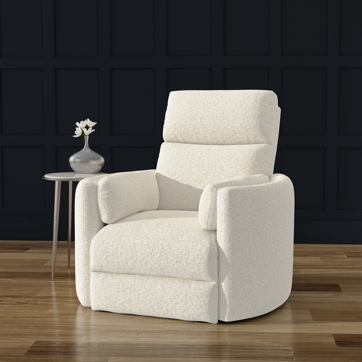 PL Heritage Radius Power Recliner with USB Charging Port