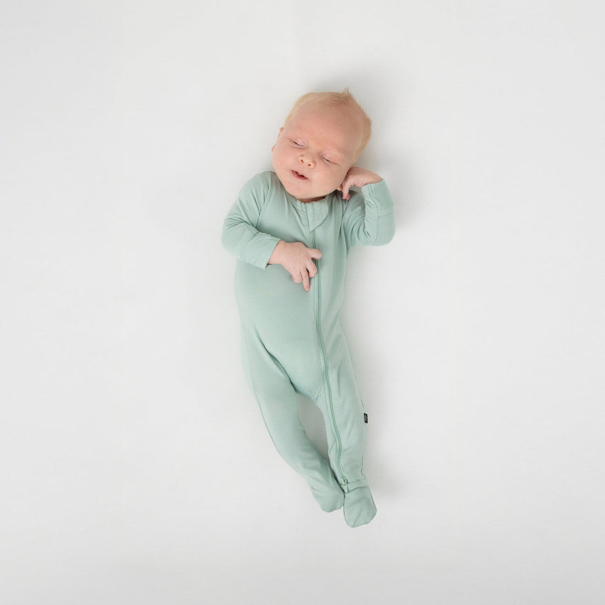 Kyte Baby Zippered Footie - Sage